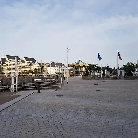 T2 Plein Centre Du Pouliguen, Port Et A Pied Apartment Le Pouliguen